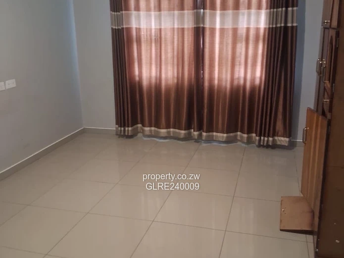 SPACIOUS-3 beds standalone cottage in Westgate 