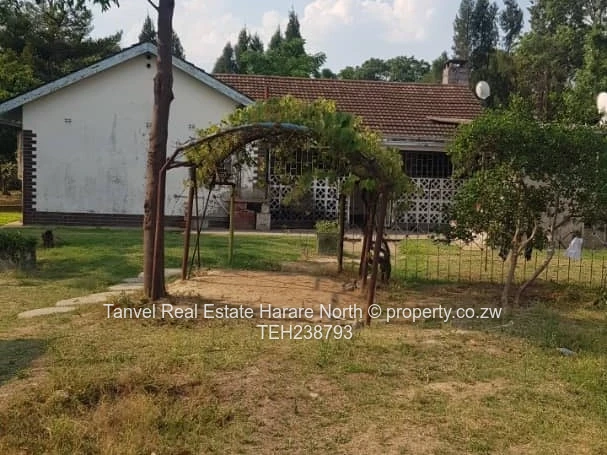 Waterfalls Prospect house.175k.4100sqm.4beds,kitchen lounge and dining. Deeds