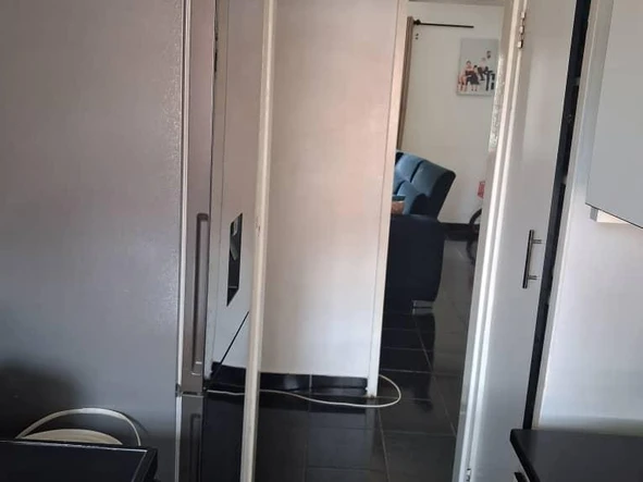 2 Bedroom Flat & Apartment