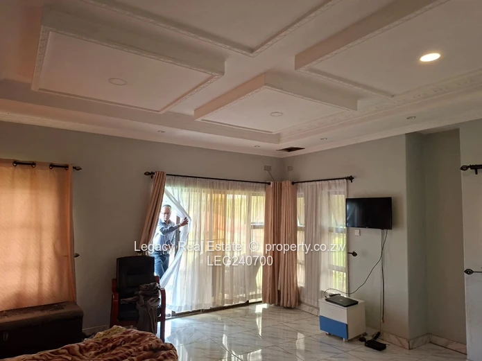 Prestigious Avondale West Property With Dual Living Potential