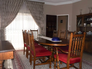 6 Bedroom House