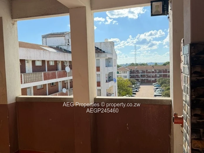 Fully Furnished 2-Bed Flat with Borehole in Rhodesville