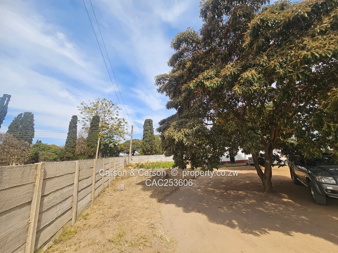 4 bedroomed house for sale in Queensdale