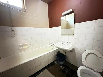 2 Bedroom Flat & Apartment