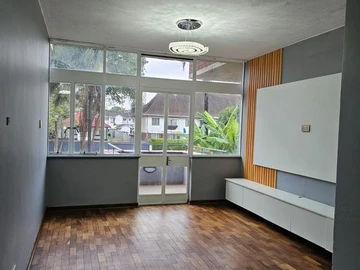 Flat & Apartment