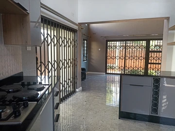 3 Bedroom Flat & Apartment