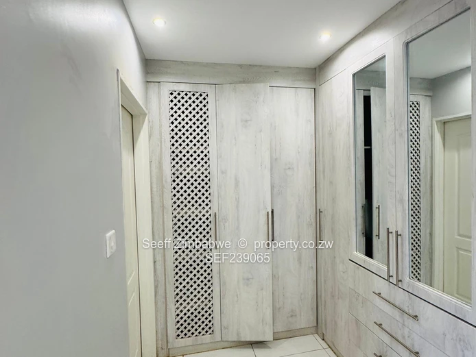 Elegant 5bed home for sale in Sandton Park