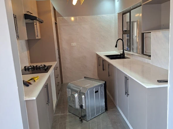 3 Bedroom Flat & Apartment
