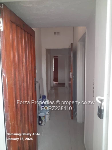 Modern 2-Bedroom Flat to Let
