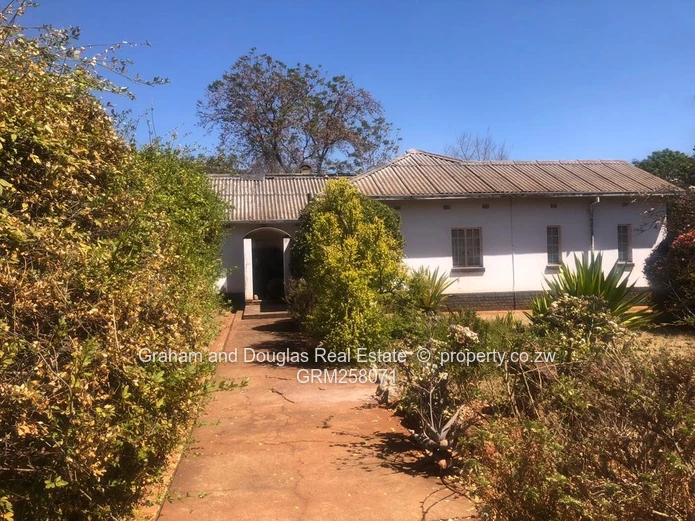For Sale Borrowdale | Close To Sam Levy’S Village