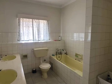 3 Bedroom Garden Flat