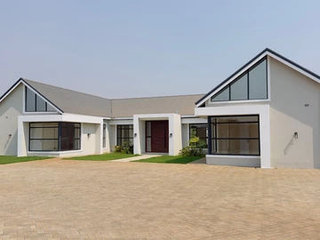 5 Bedroom House