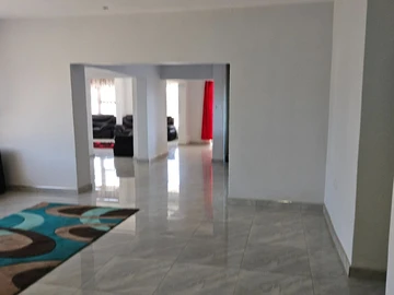 6 Bedroom House