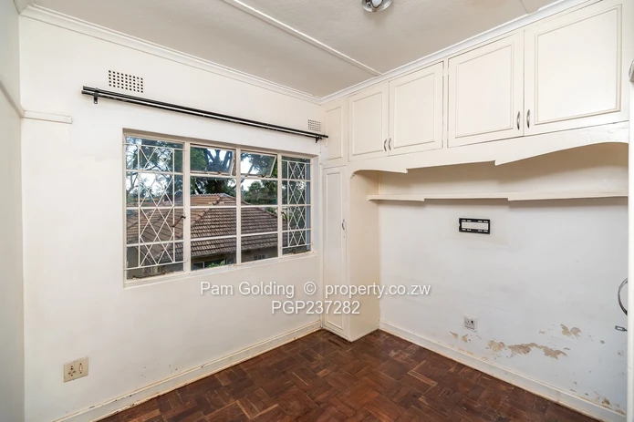 Flat For rent In Eastlea