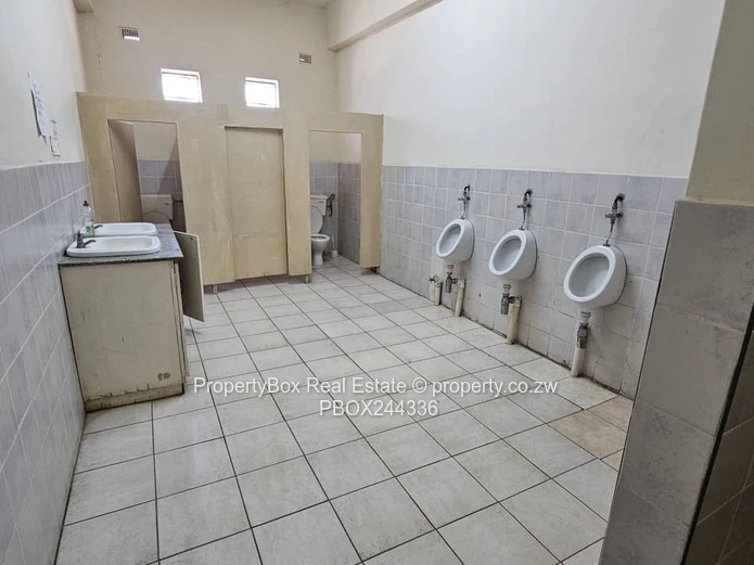 Eastlea 40sqm Office to rent for immediate occupation!