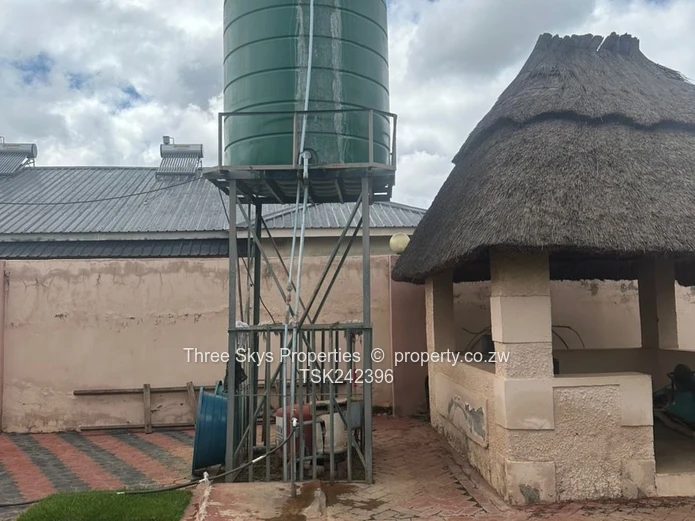 Very Neat And Modern House