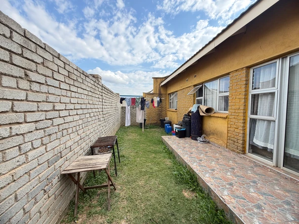 2 Bedroom Garden Flat