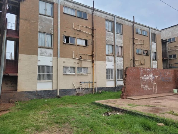 3 Bedroom Flat & Apartment