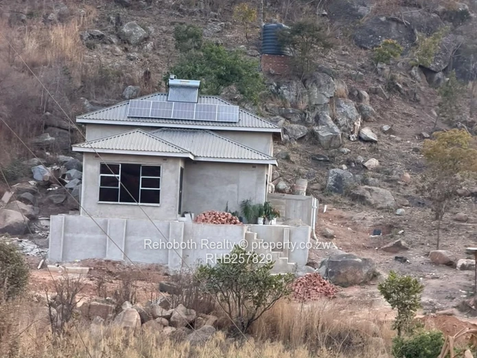 Modern 3-Bed Home with Built-ins & Borehole in Crowhill Views