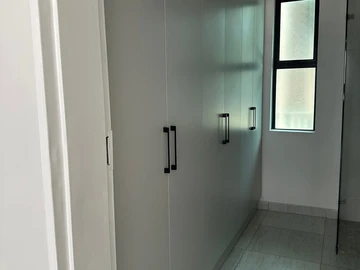 2 Bedroom Flat & Apartment