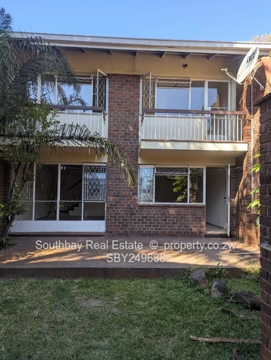 Elegant 3 bedroom Duplex Townhouse (Sole Mandate)