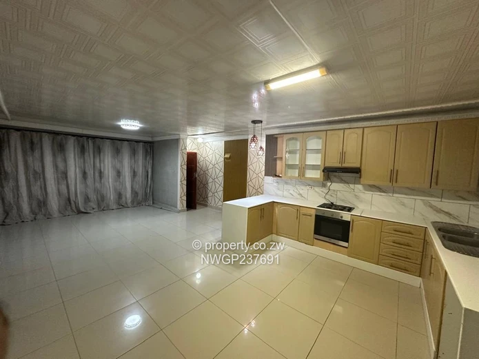 Selbourne Park 3-Bed Townhouse with Garage & Garden