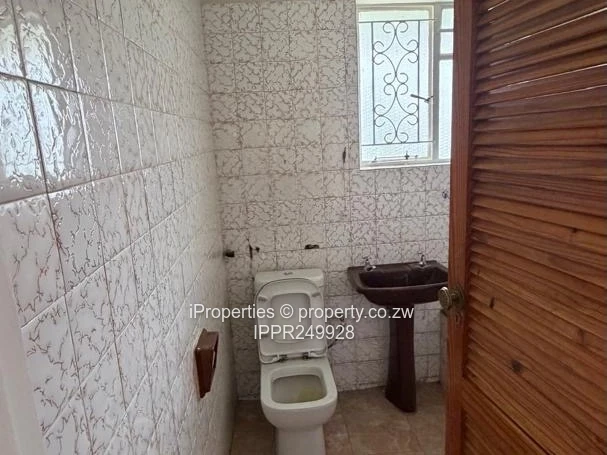 3-Bedroom Duplex with Private Garden 