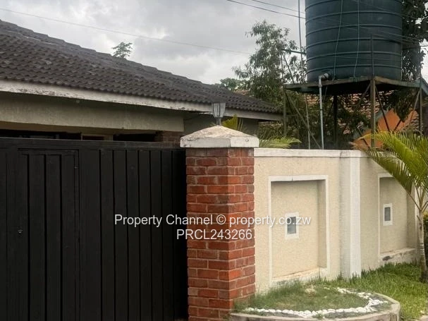 Mainway Meadows 3-Bed Brick Home - Modern Kitchen & Borehole
