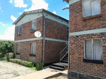 2 Bedroom Flat & Apartment