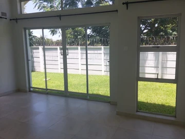 3 Bedroom Flat & Apartment