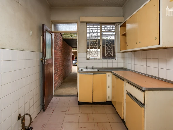 3 Bedroom Flat & Apartment