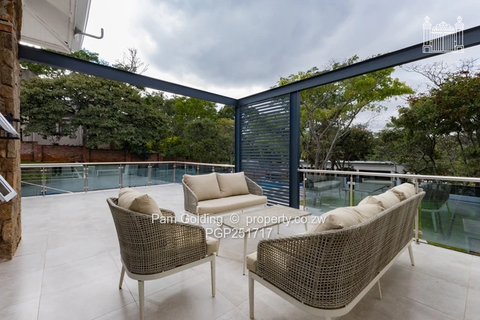 Well Designed Home On Folyjon Crescent!