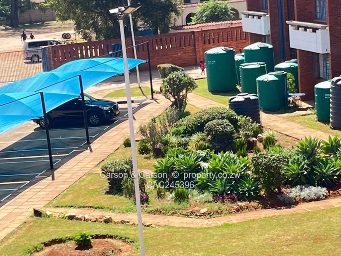 Neat 2 beds to let shared 