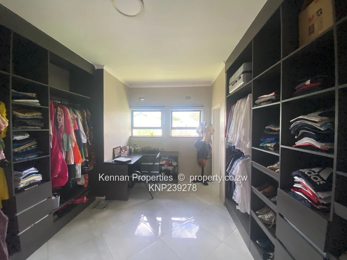 Executive home in Complex of 4 Units