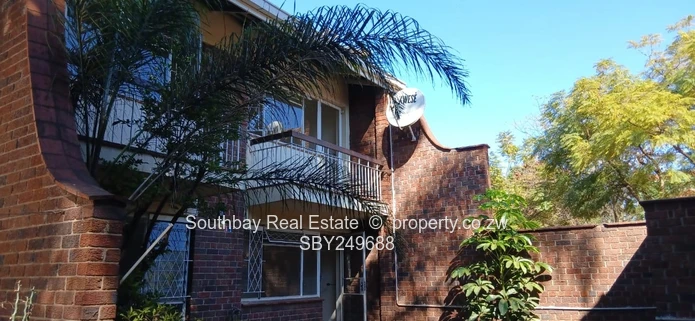 Elegant 3 bedroom Duplex Townhouse (Sole Mandate)