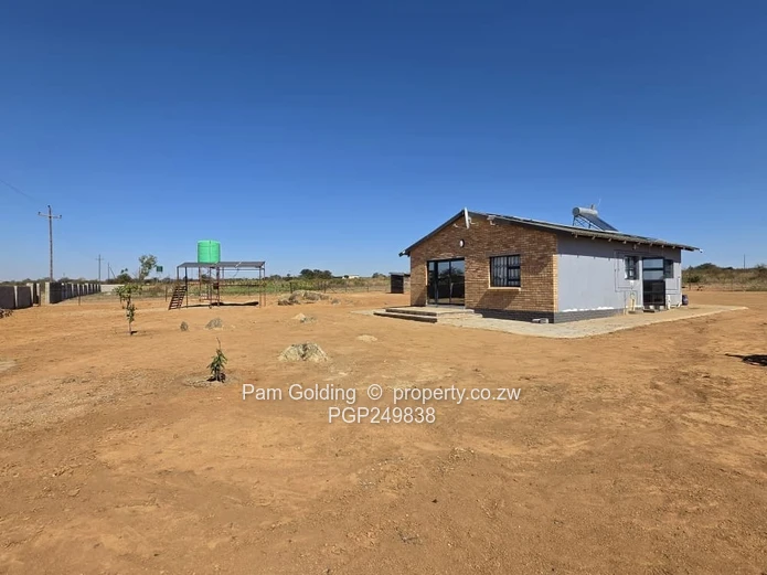 Kensington 4.5-Acre Walled Farm with Elevated Water Tank (Sole Mandate)