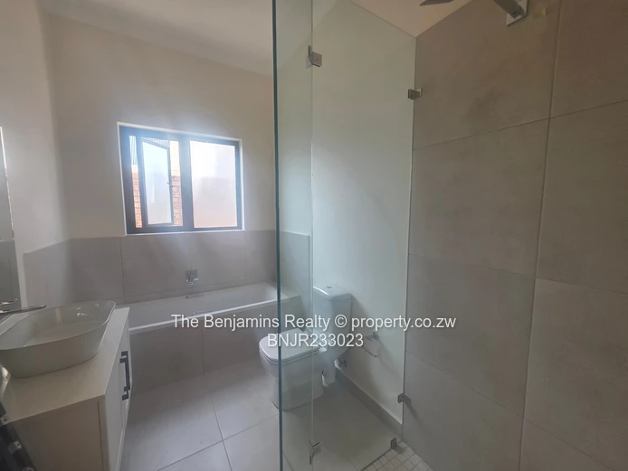 Beautful Townhouse In Borowdale/Pomona