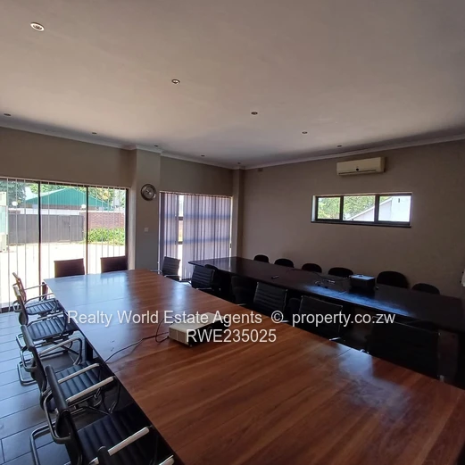 Prime Avondale Commercial Property To Let