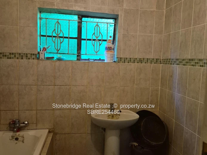 3 Bedroom House in Mahatshula North For Sale