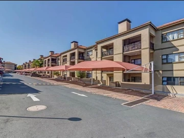 Flat For Sale In Lonhill South Africa 