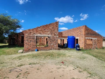 6 Bedroom House