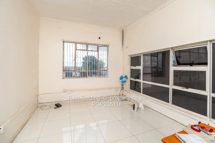 Commercial building for sale