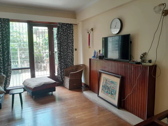 3 Bedroom Flat & Apartment