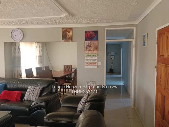 Riddle ridge Morden 3-Bed Home with Garage & Borehole 