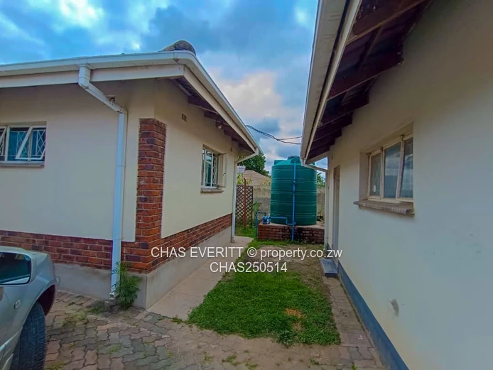 Zimre Park 4 Bedroomed House For Sale