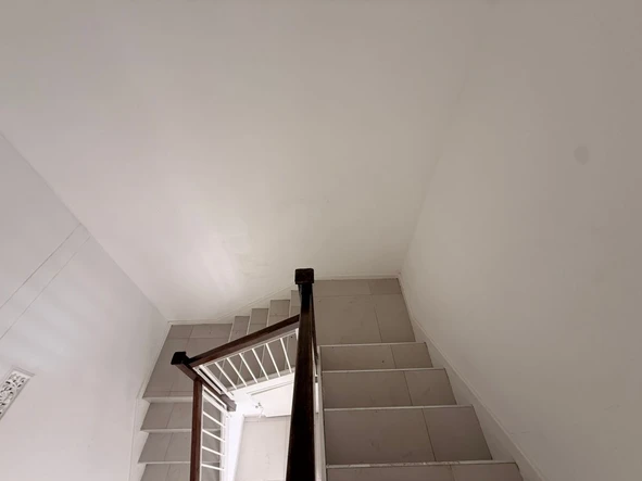 3 Bedroom Flat & Apartment