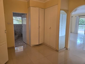 7 Bedroom House