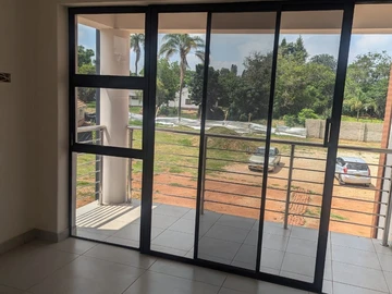 4 Bedroom Flat & Apartment