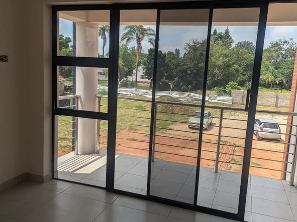 4 Bedroom Flat & Apartment