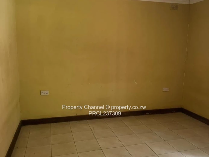 Spacious 3-Bed —Prime Location!